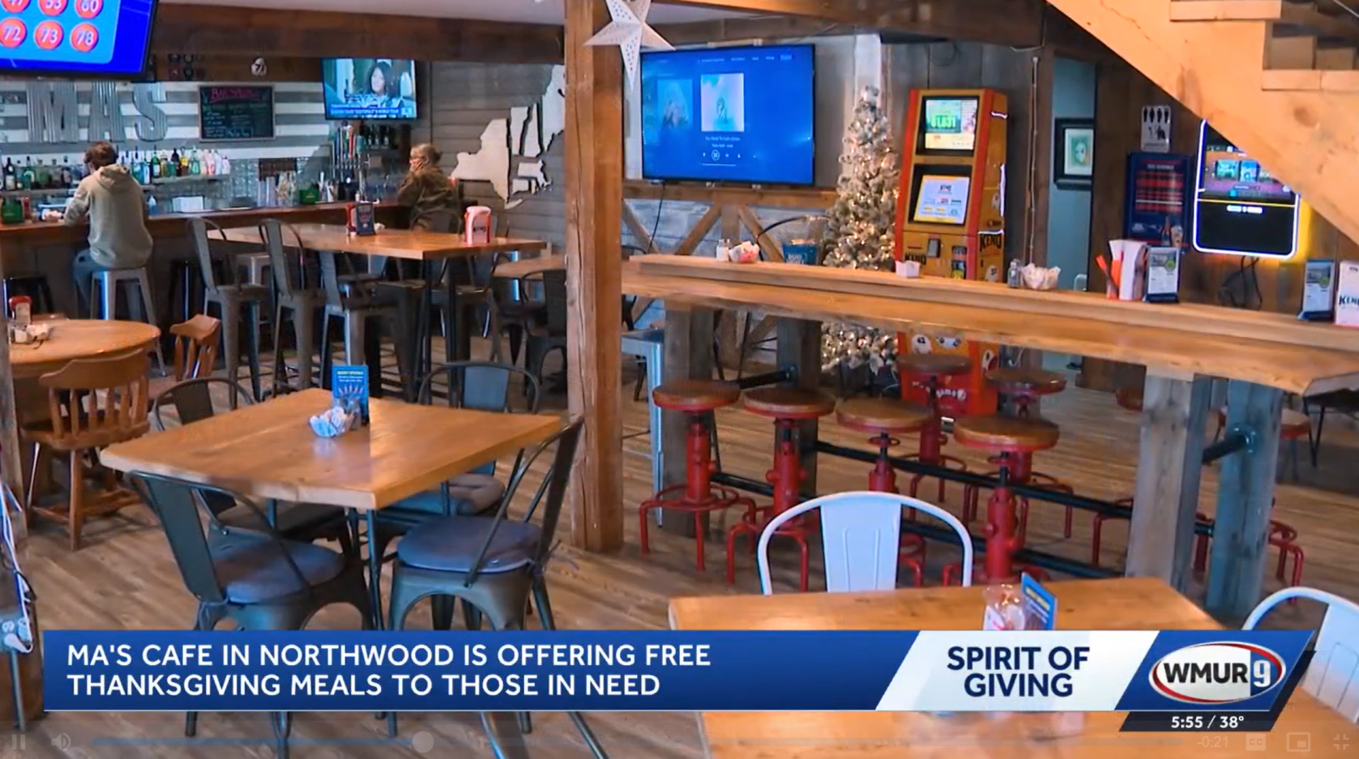 wmur - Mas Café & Tavern team preparing free Thanksgiving meals for the community